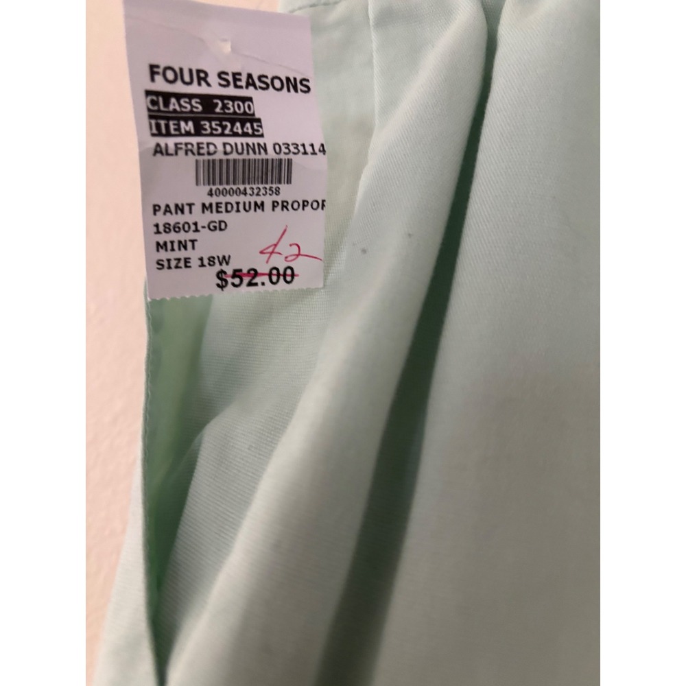 Alfred Dunner Woman Garden District Mint Green Pants Size 18W Medium
(A691) - Picture 3 of 5